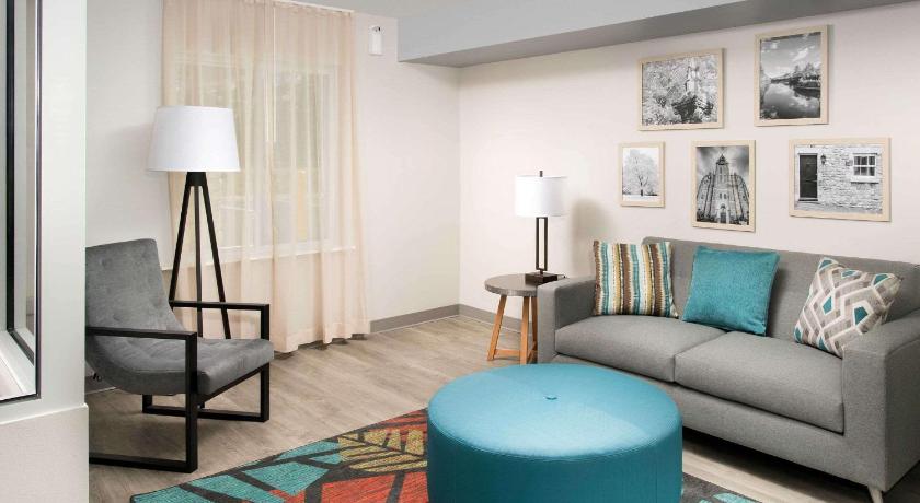 WoodSpring Suites Merrillville photo