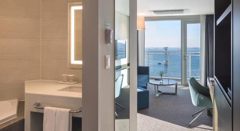 Image of Junior Suite with Terrace 2
