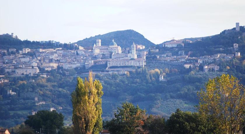 Assisi Casa Kennedy Assisi Views, 2 Baths & Easy Parking 4-Star Single Room view