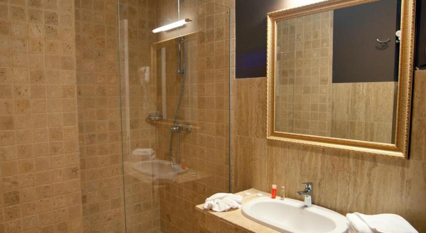 Image of Standard Twin Room 2