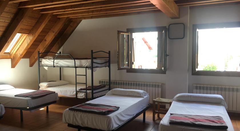 Image of Mixed Dormitory Room 3