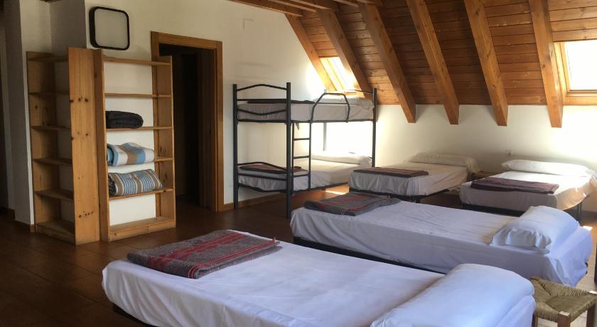 Image of Mixed Dormitory Room 1