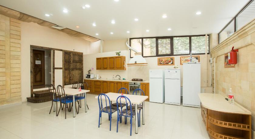 Hostel Teplo photo