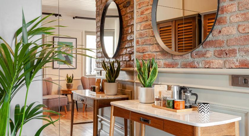 World House Boutique Hotel - image 2