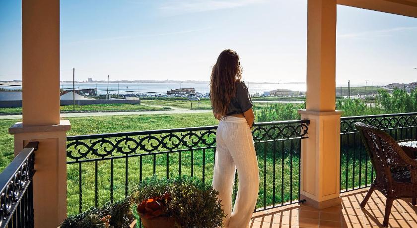 Silver Coast Beach Residence photo