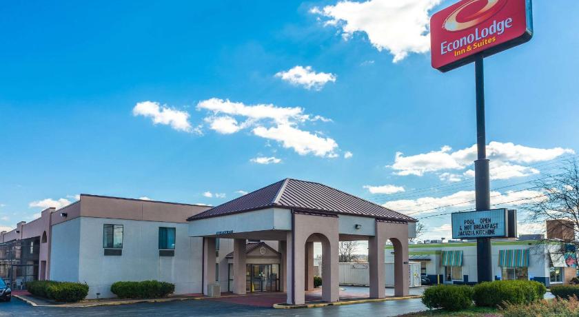 Econo Lodge & Suites