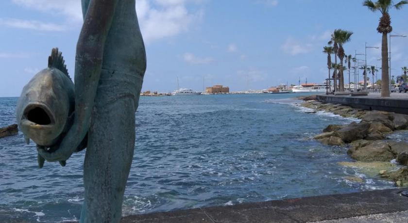 Phaedrus Living: Seaside Luxury Flat Lighthouse 68 photo