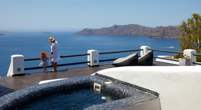 Oia Suites