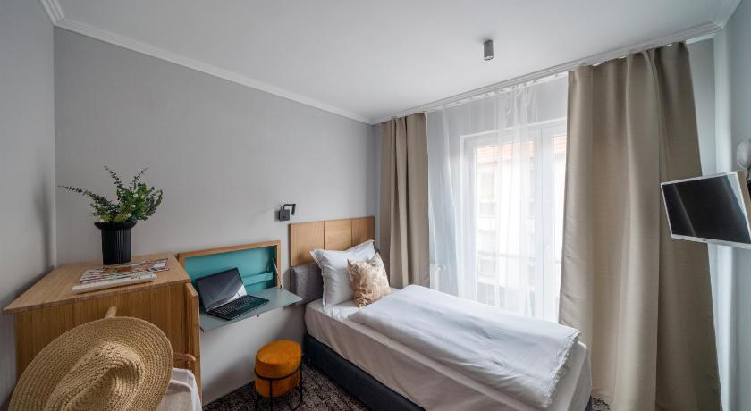 Image of Single Room 1