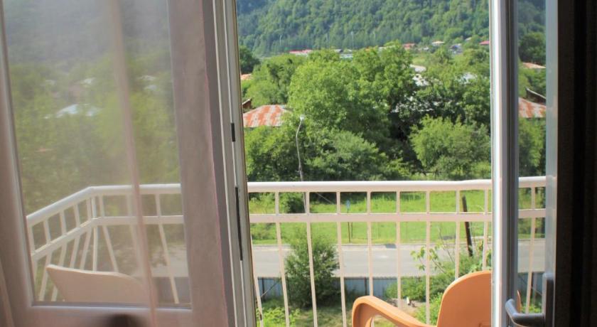 Guest house Racha — Hotel in Ambrolauri