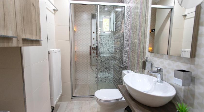 Image of Deluxe Family Room 13