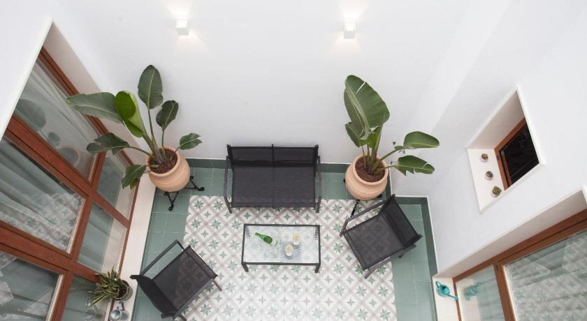 Image of Studio Apartment 10