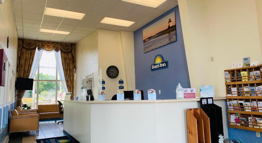Days Inn by Wyndham West Yarmouth/Hyannis Cape Cod Area photo