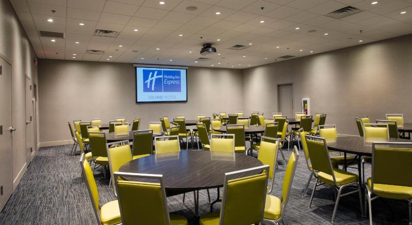 雅典 (佐治亚州) Holiday Inn Express Athens - University Area By IHG 2星级 酒店 泳池