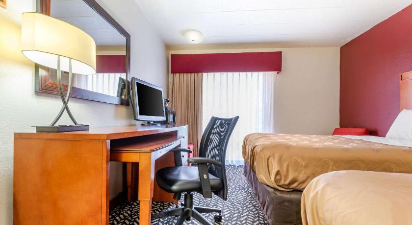 Quality Inn image 8