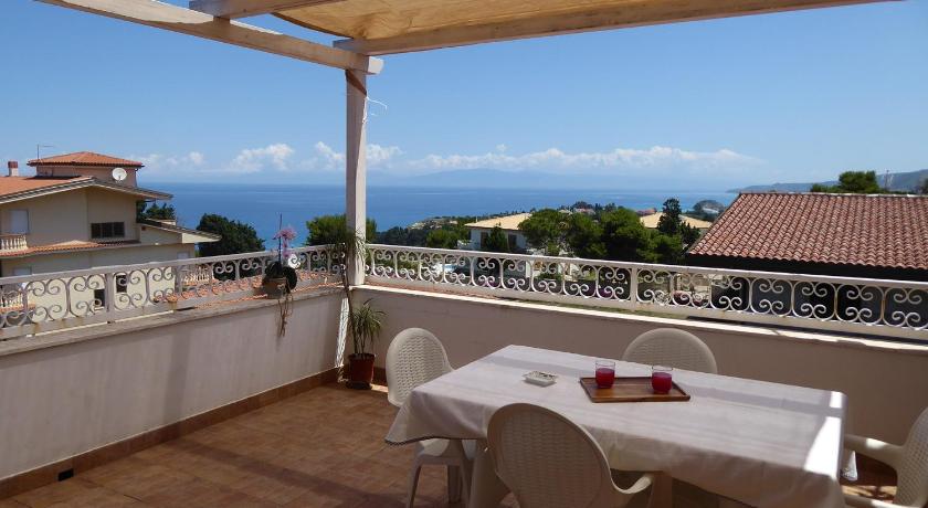 Appartamento panoramico  vista mare - image 11
