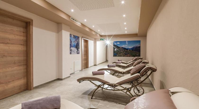 Hotel Waldheim Garni photo