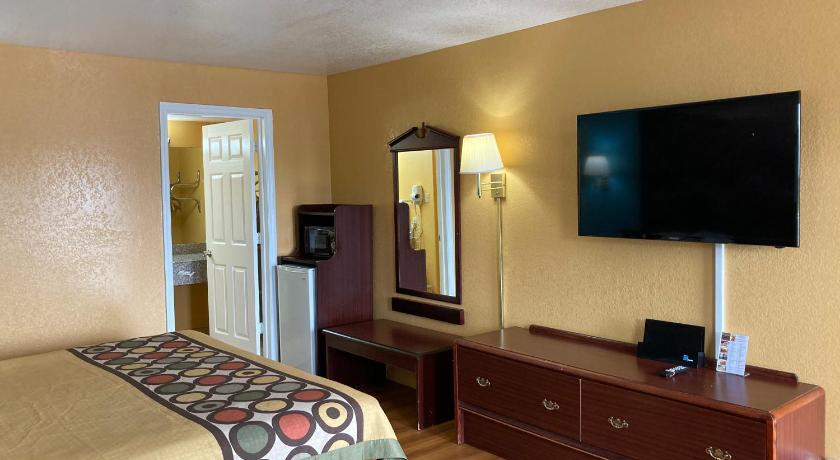 Super 8 By Wyndham Little Rock/North/Airport