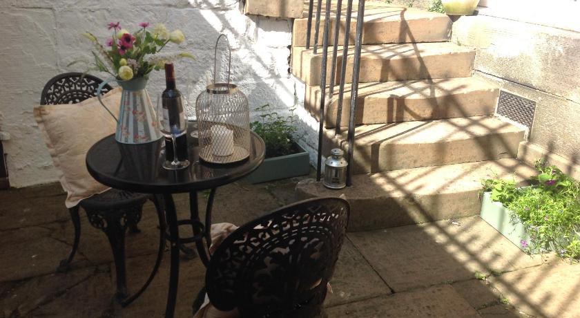 A Room in the City - West (formerly Luxury Central B&B) photo