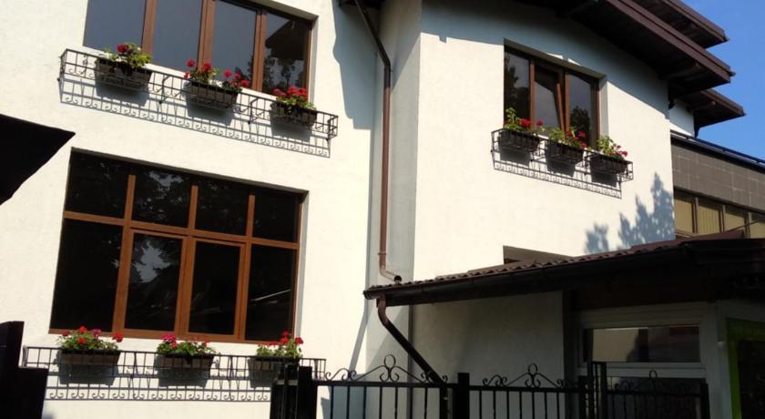 Casa Romaneasca — Hotel in Curtea De Arges