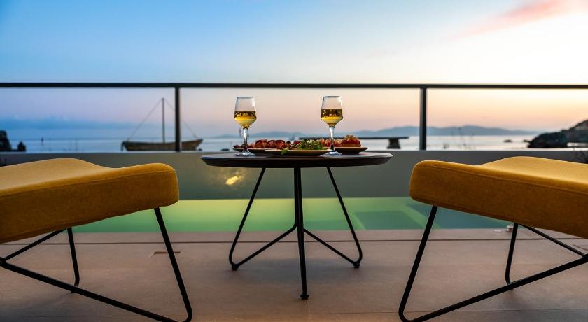 Orion suites photo