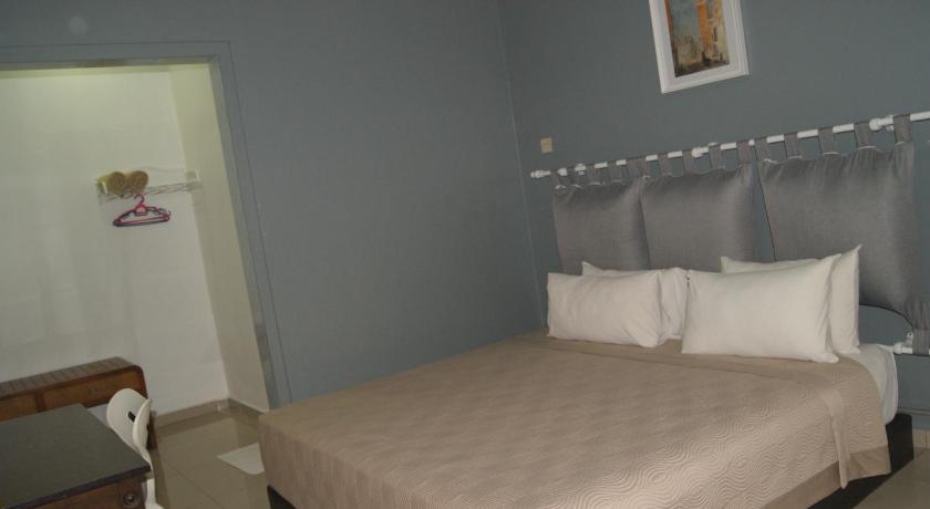 チュカイ HOTEL SHAFURA 2 2つ星 ホテル レストラン