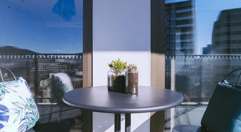 Capitol Executive Apartment on London Circuit photo