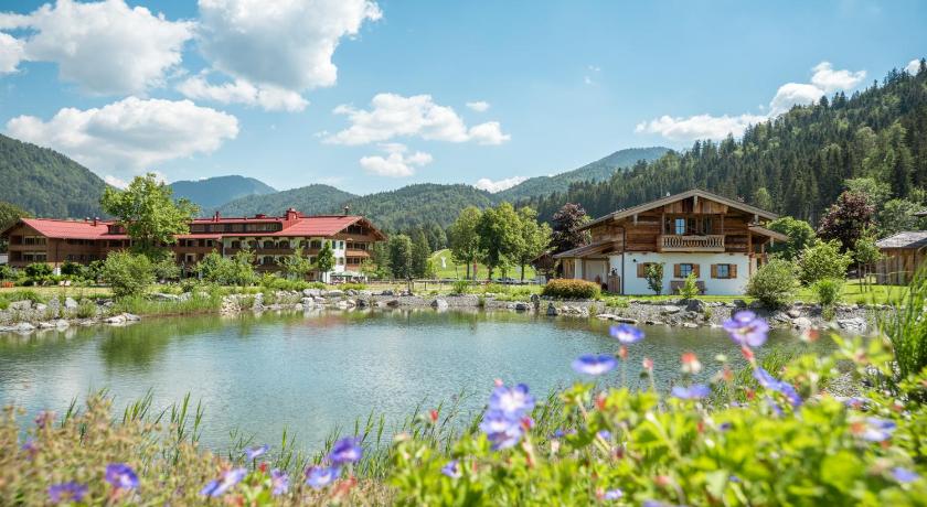 Relais & Chateaux Gut Steinbach Hotel Chalets SPA photo