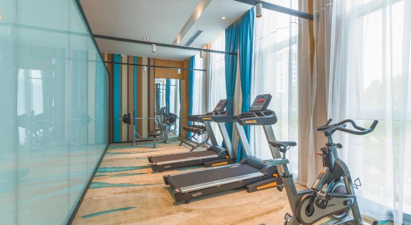 Holiday Inn Express Qingdao Chengyang Central photo