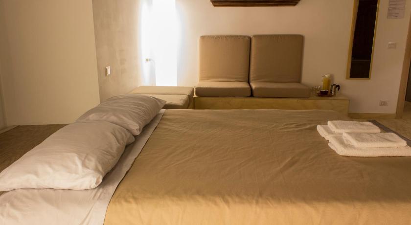 Image of Apartment 15