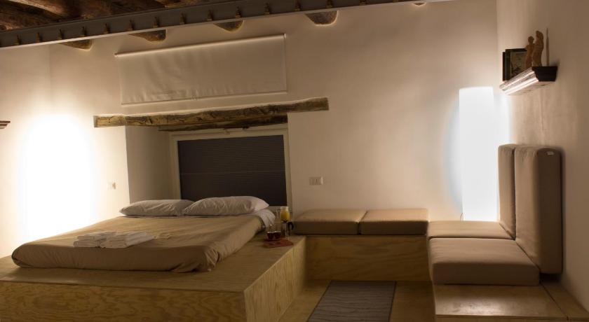 Image of Apartment 11