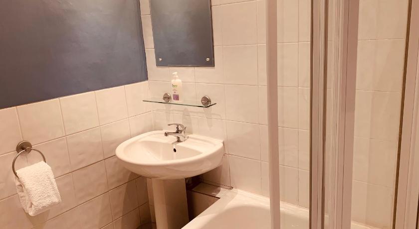 Image of Apartment 11