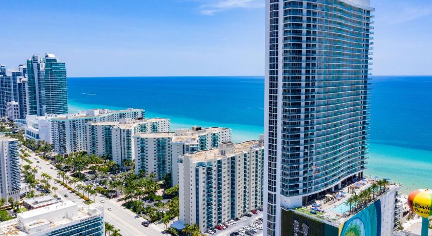 Private Ocean Condos at Hyde Beach Resort & Residences photo