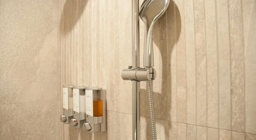 Image of Asian Suite 7