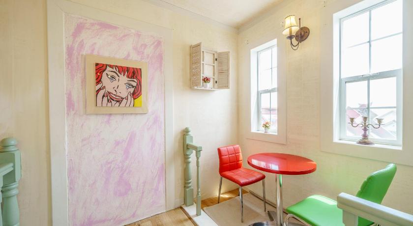 Image of One-Bedroom House 13