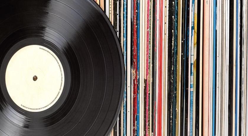 Vinyl’s Place — Hotel in Brasov