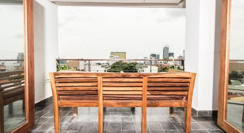 Image of Patio Suite 8