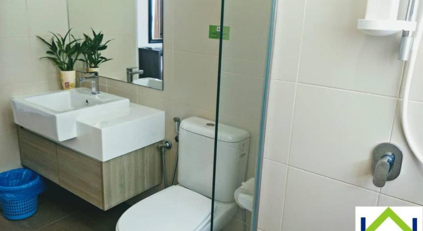 Walking To Cental I-City Mall with 2 rooms 2 bathrooms photo