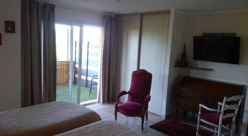 Image of Twin Room with Mountain View 0