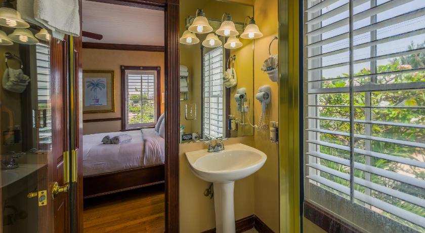 Duval Inn - Key West photo