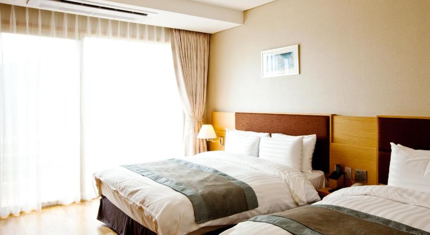 Image of Sono Calm Seorak Mountain View Family Twin Room without Kitchen 1