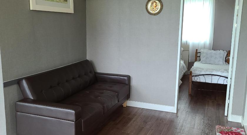 Image of 1 Bedroom House 11