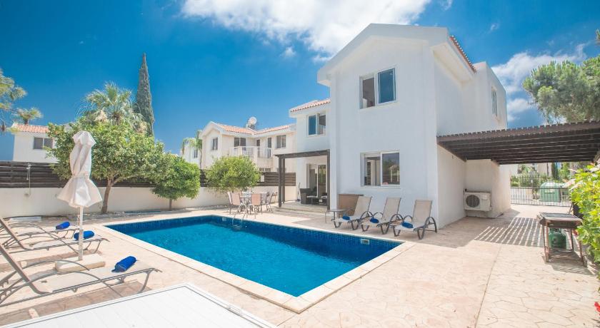 Mandali Villa — Hotel in Protaras