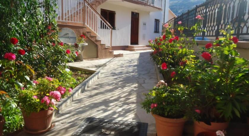 Cheap house near the center of the city — Hotel in Mostar