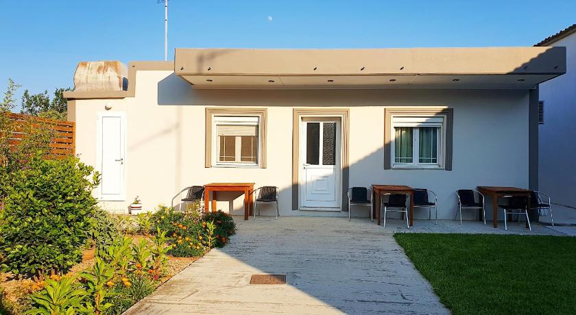 Repanidi Apartments photo