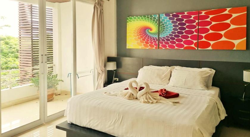 Image of Two-Bedroom Apartment with Balcony and Sea View 4