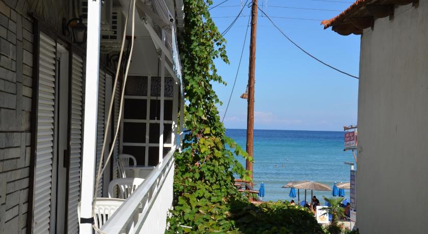 Chrisi Akti Hotel photo