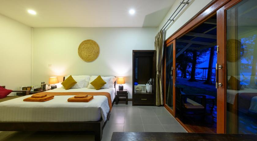 Image of Beach Front Bungalow 9