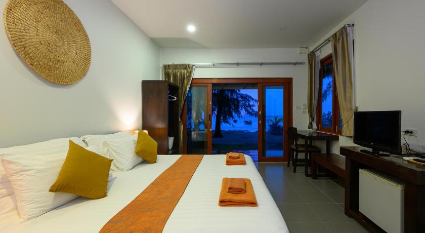 Image of Beach Front Bungalow 7