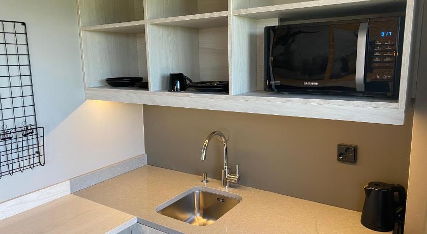 Image of Standard Room with Kitchenette 17